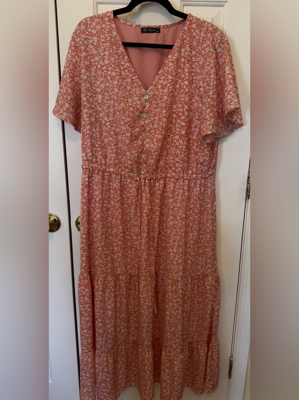 Button-Front Floral Midi Dress in Peach Lined